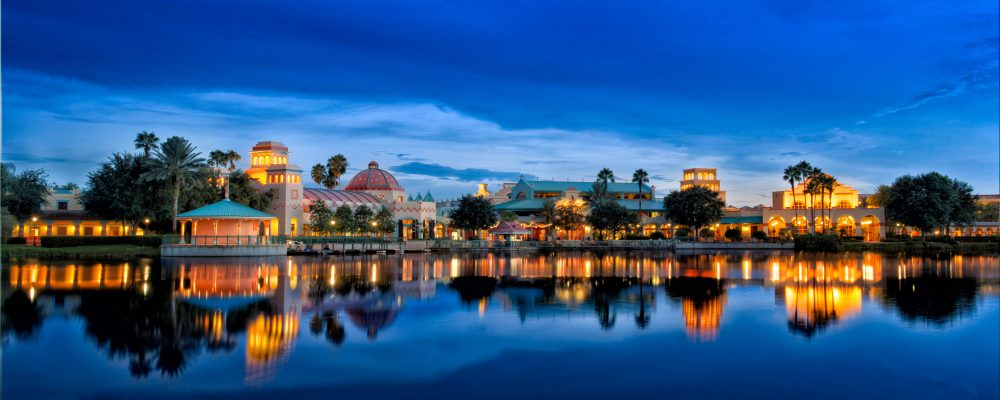 oronado Springs Resort Hotel - Exterior at night © Disney