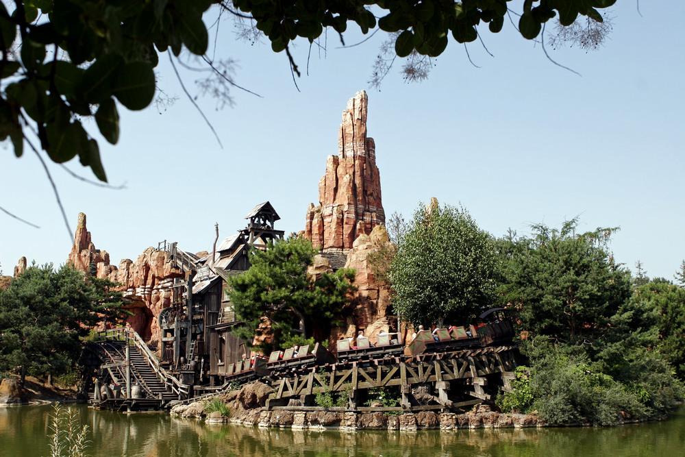frontierland | Run to the Magic